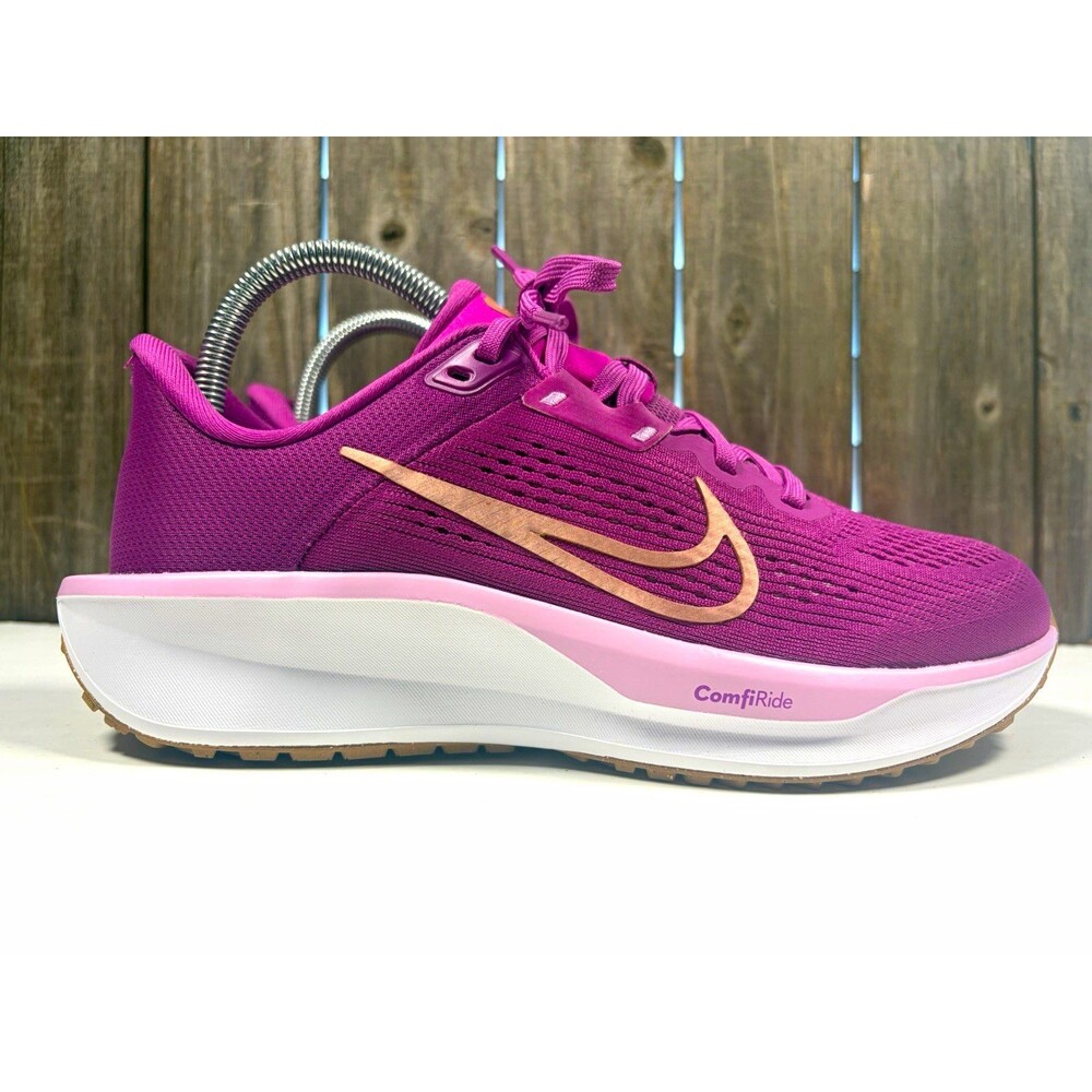 Nike Quest 6 Women’s Low Top Lace Up Running Sneakers Hot Fuchsia Shoe Size 7.5